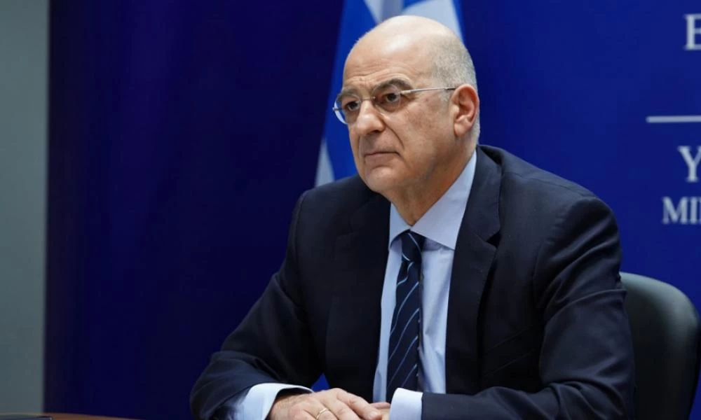 Σε προληπτική καραντίνα μπήκε ο Νίκος Δένδιας